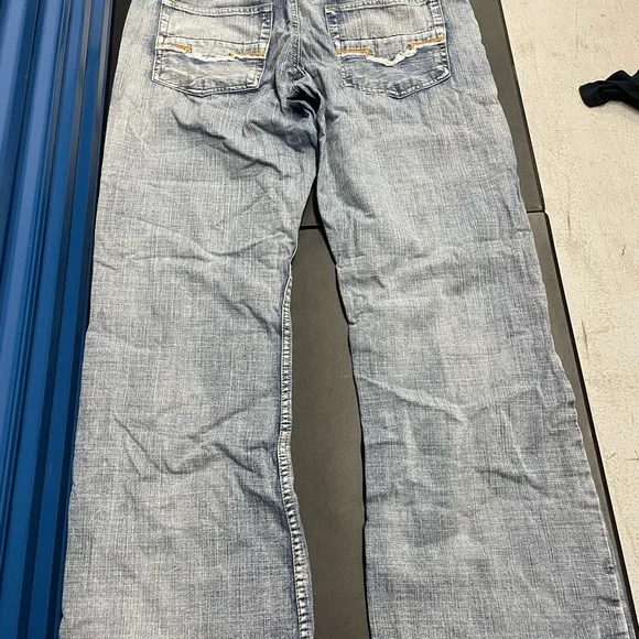 Urban Pipeline Women’s Relaxed Bootcut Jeans Light Wash Denim Size 36x32 - Picture 5 of 9